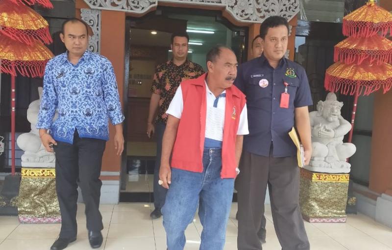 Kerabat Mantan Bupati Candra Ditahan | Bali Tribune